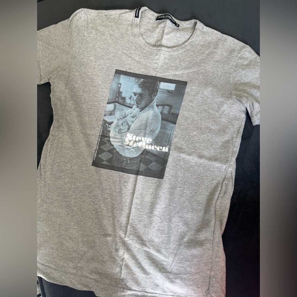 Unisex dolce and Gabbana T-shirt